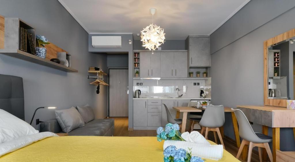 Apartment Luxe Lukourgou Aiolou 97 By Zeus Athens
